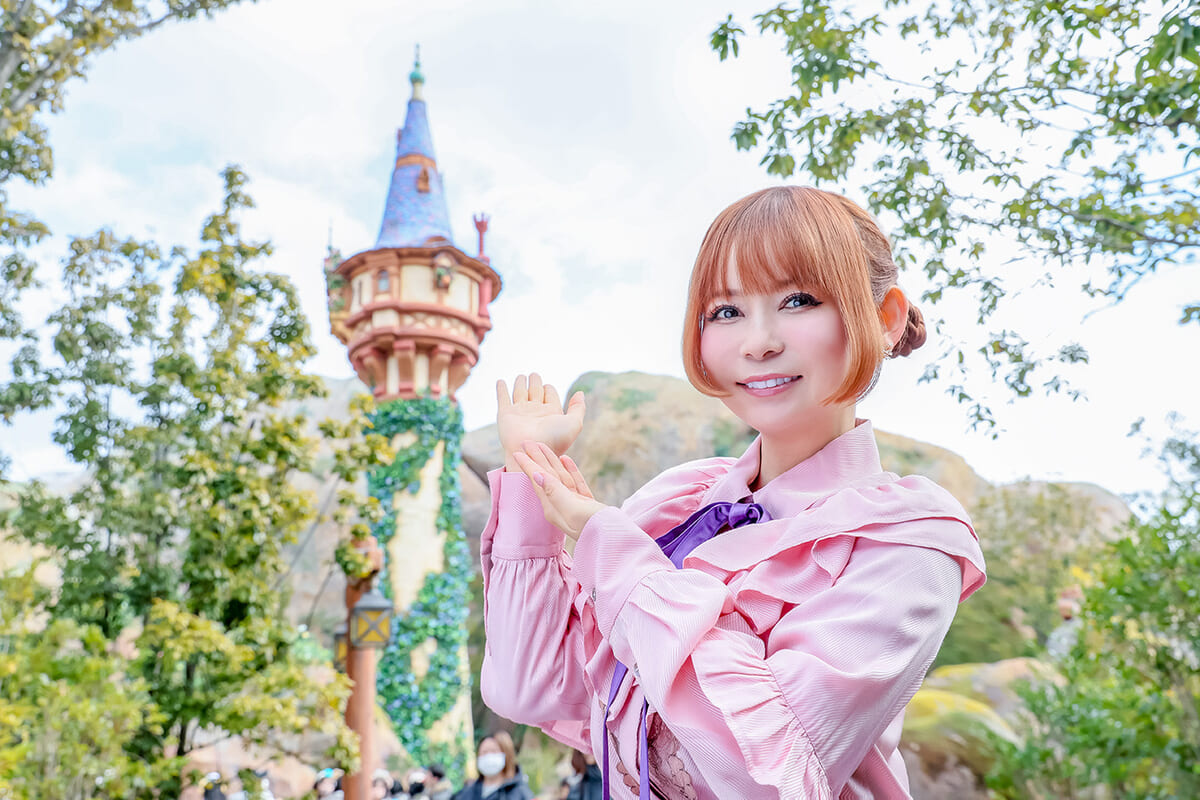 講談社「Disney Supreme Guide東京ディズニーリゾートガイドブック with 中川翔子」中川翔子さん