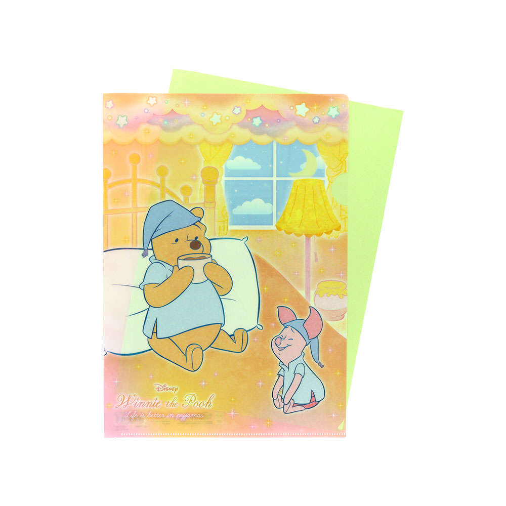 クリアファイルA4　くまのプーさん（使用イメージ）