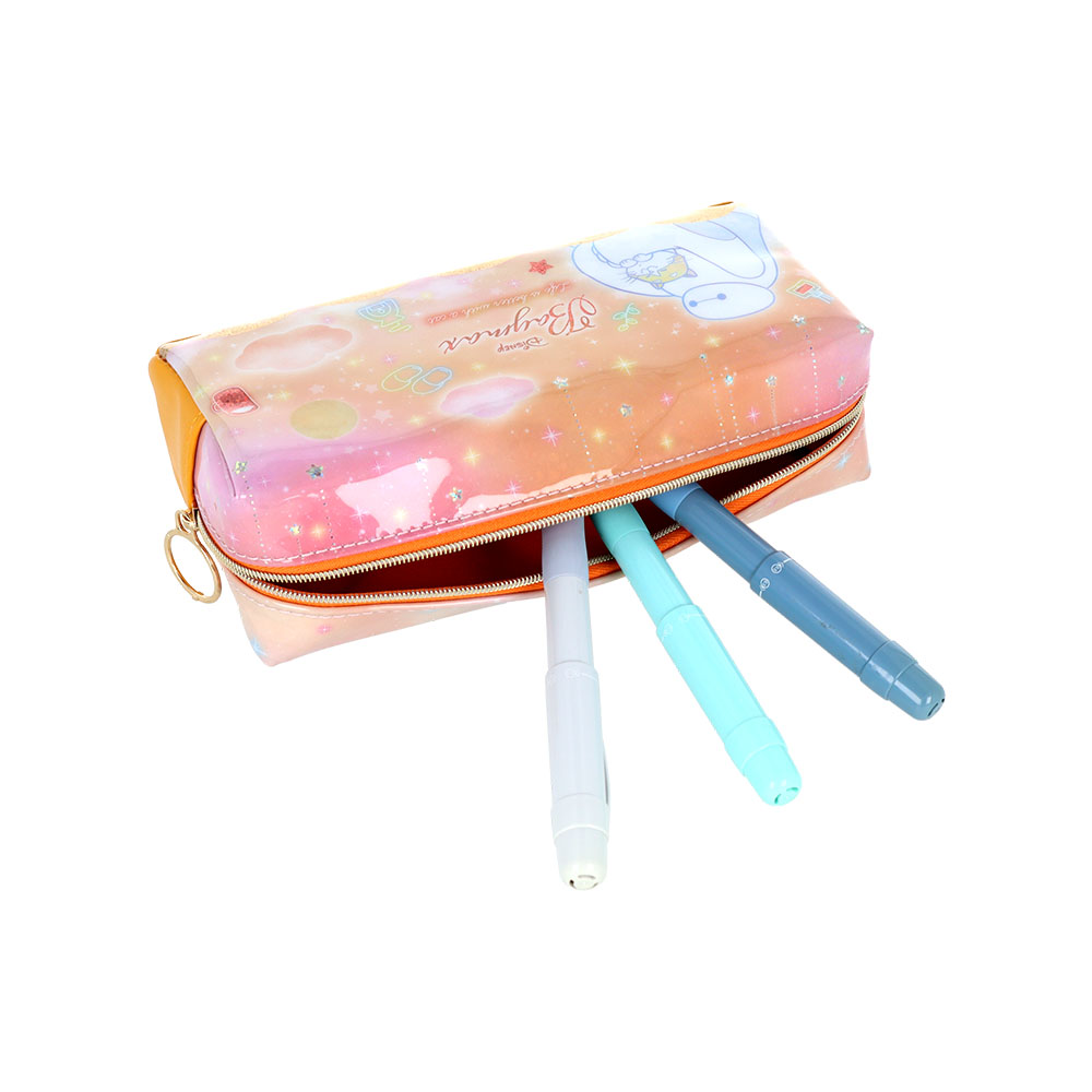 キラキラペンケース　ベイマックス（使用イメージ）