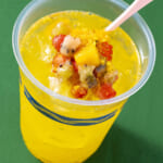 ニューヨーク・デリ「スペシャルカクテル（スパークリングワイン＆フルーツ）」