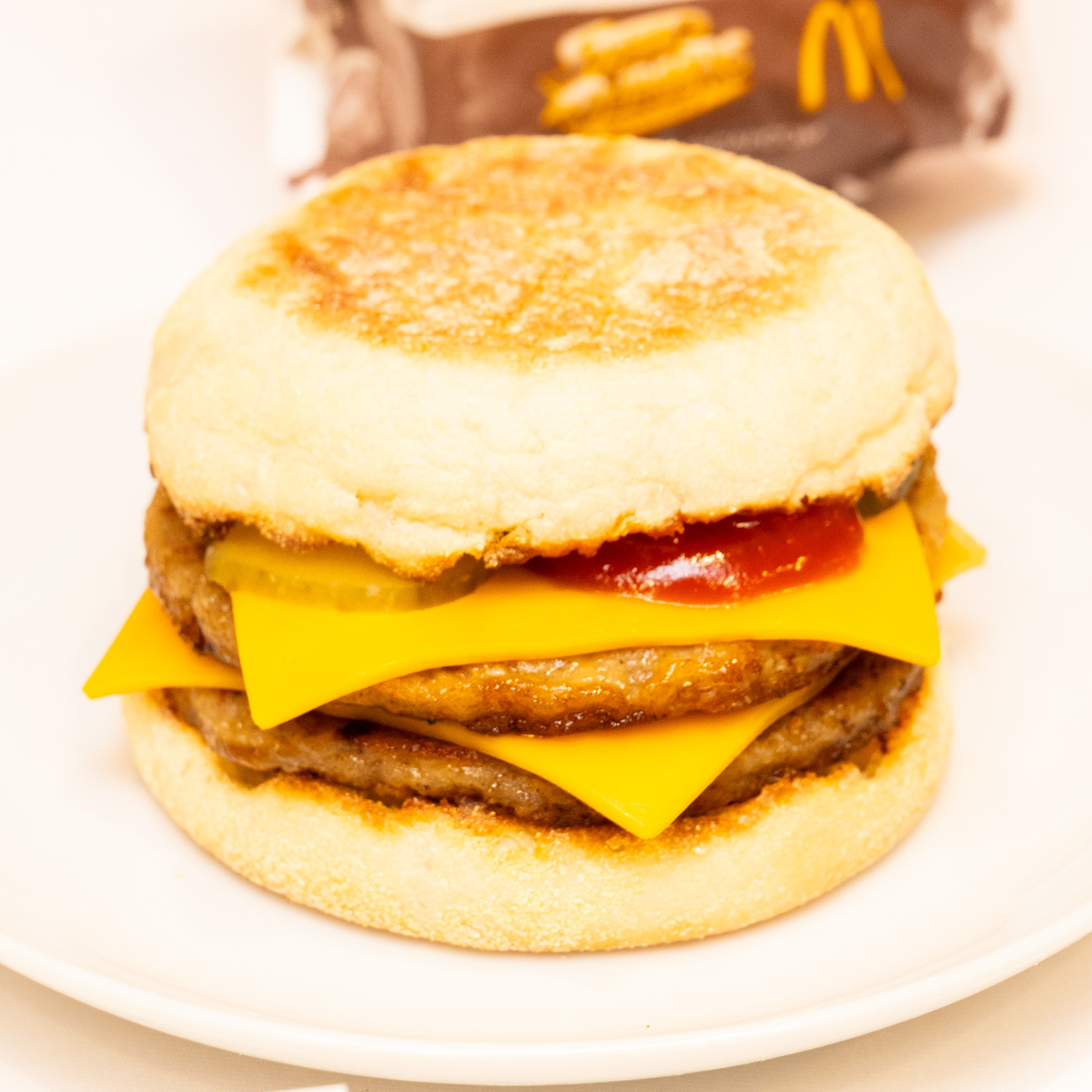 朝マック：ダブチソーセージマフィン　撮影