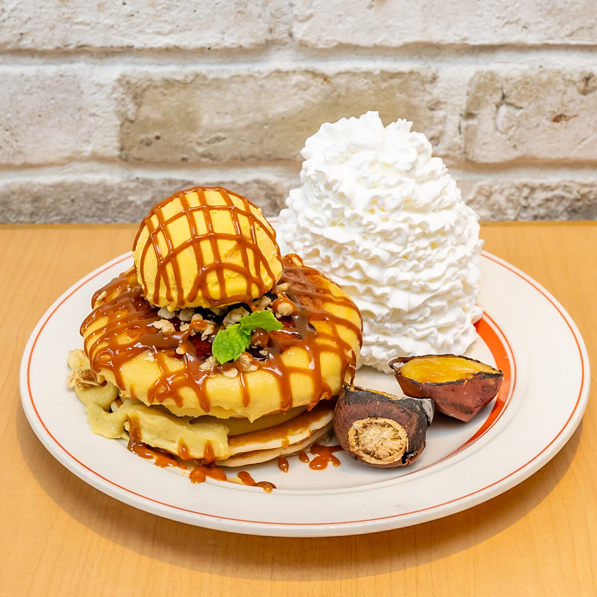 Eggs 'n Things「焼き芋ブリュレパンケーキ」2