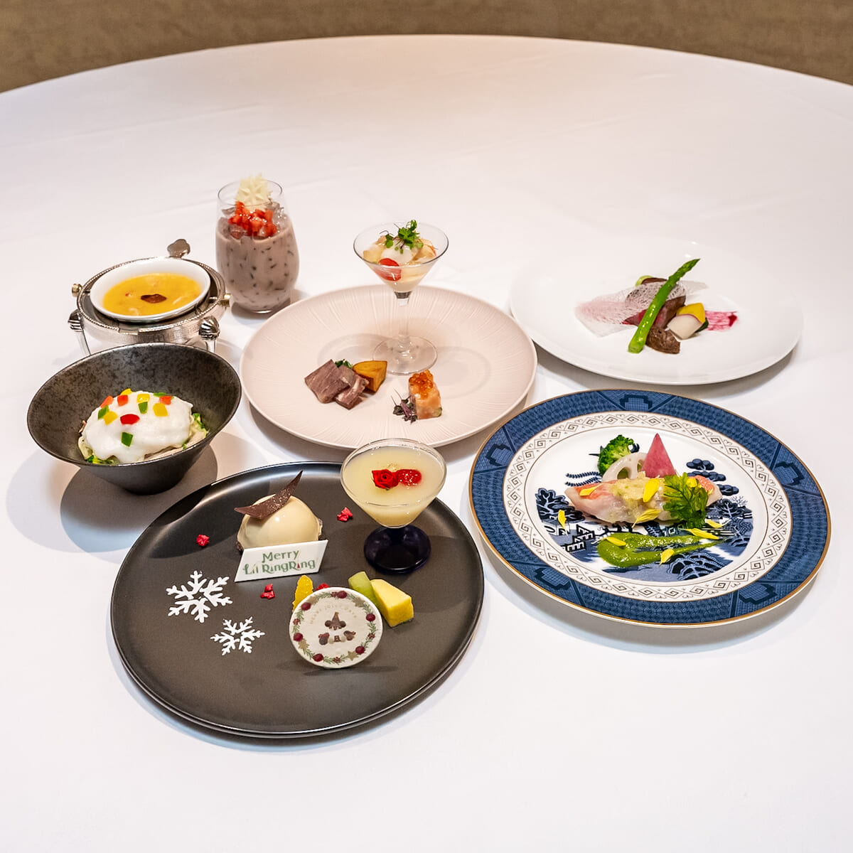 東京ディズニーシー・ホテルミラコスタ「シルクロードガーデン」“ディズニー・クリスマス2025”スペシャルメニュー