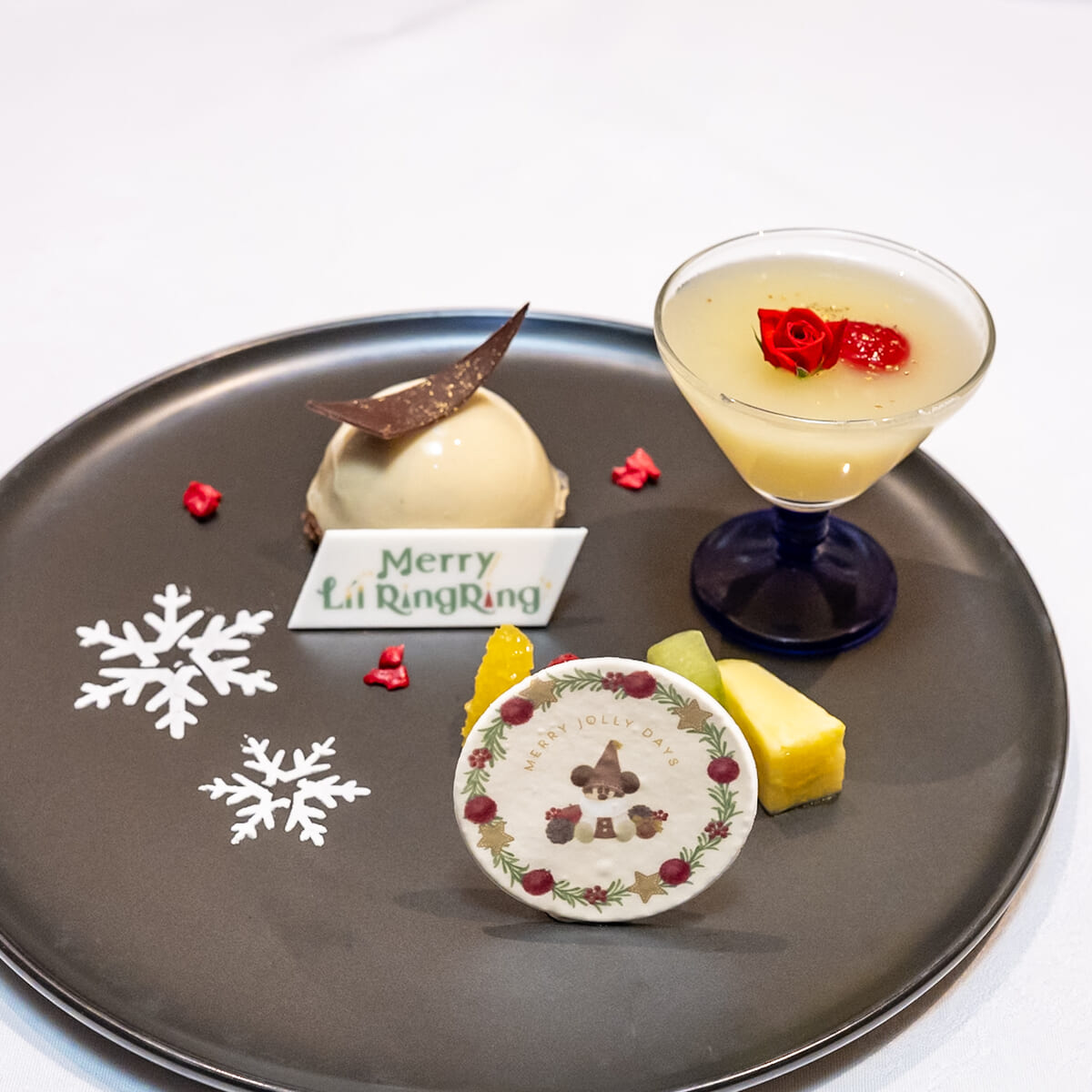 “ディズニー・クリスマス”スペシャルディナー エメラルドギフト3