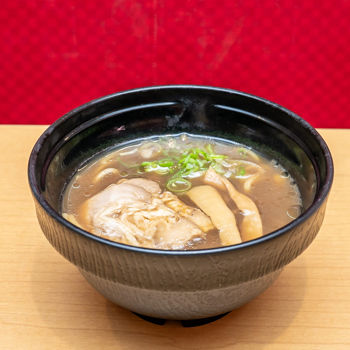 “神戸・丸髙中華そば”監修「和歌山 豚骨しょうゆラーメン」02