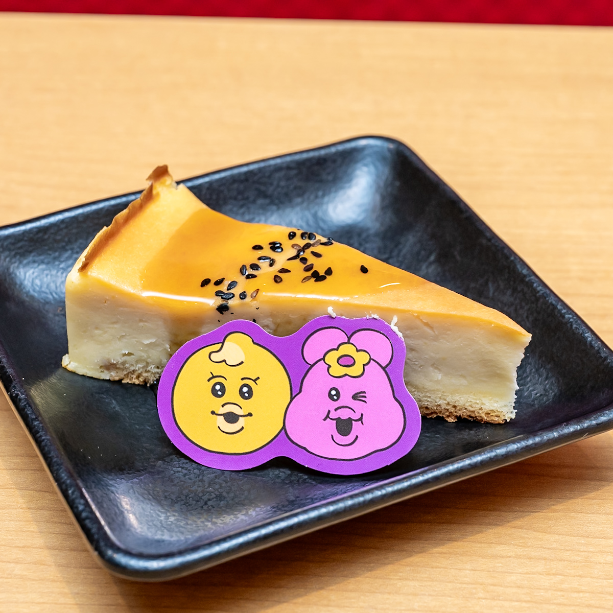 お芋のチーズケーキ蜜芋風ソースがけ コラボ限定お芋ピック付き2