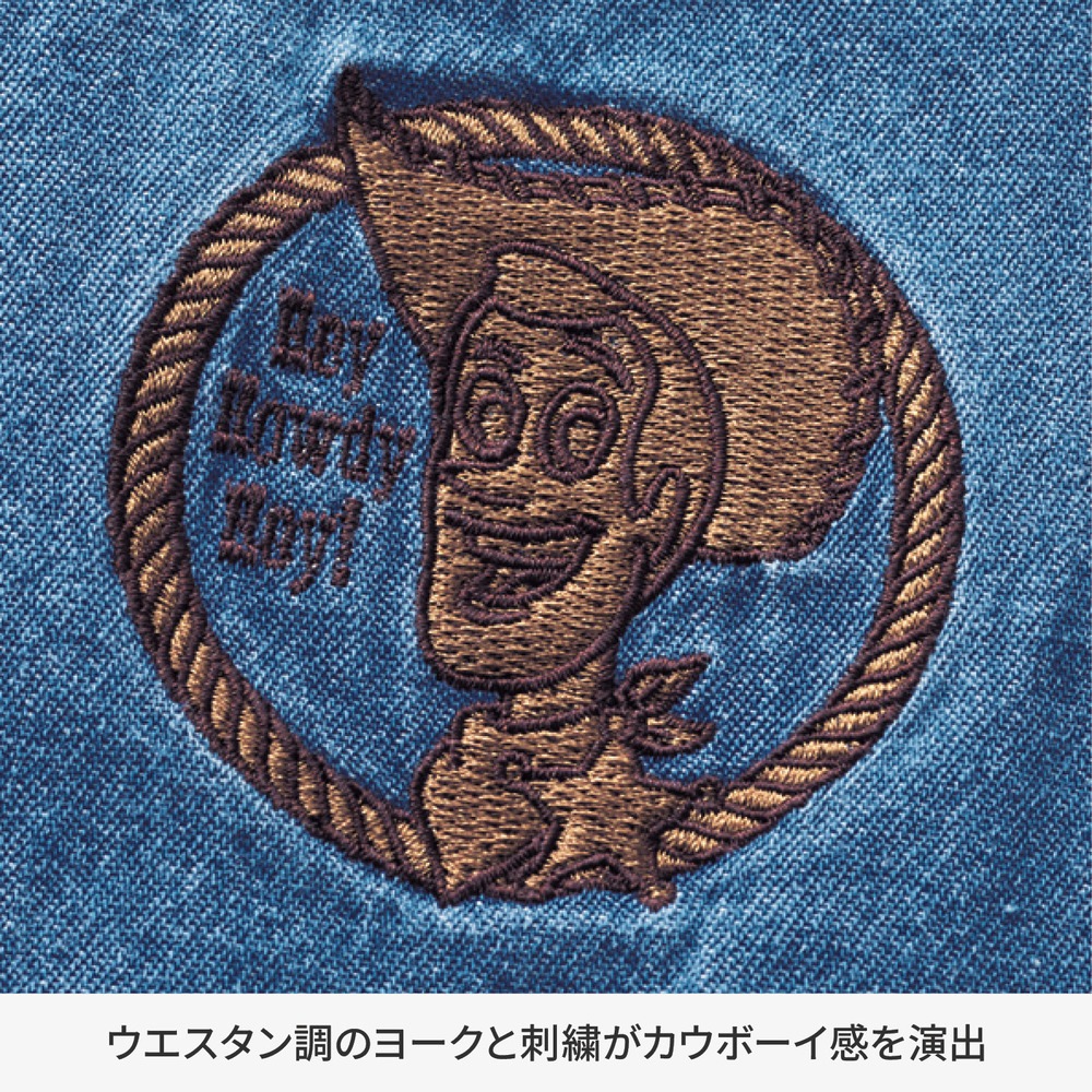 カウボーイ風デニムシャツ　刺繍アップ