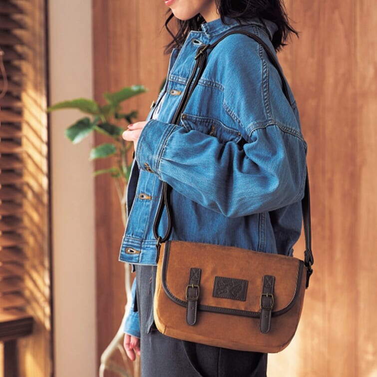 ヌバック調ショルダーバッグ