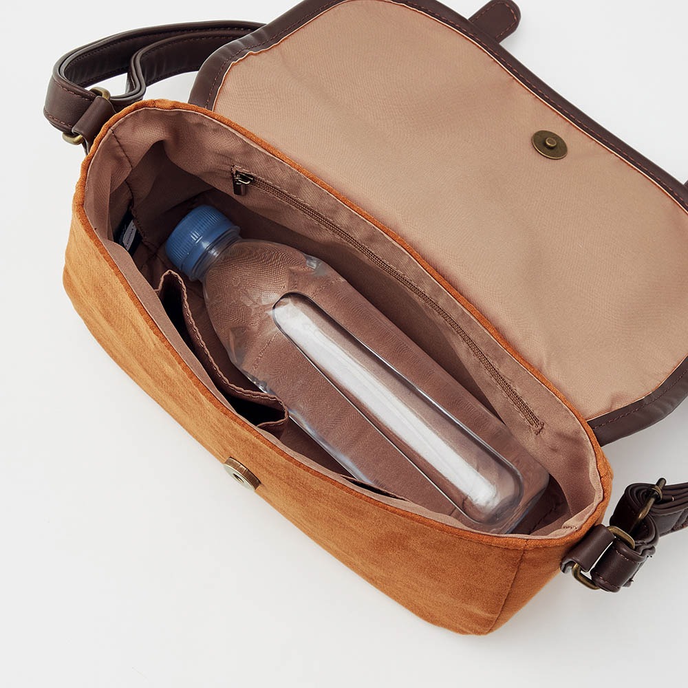 ヌバック調ショルダーバッグ　収納イメージ