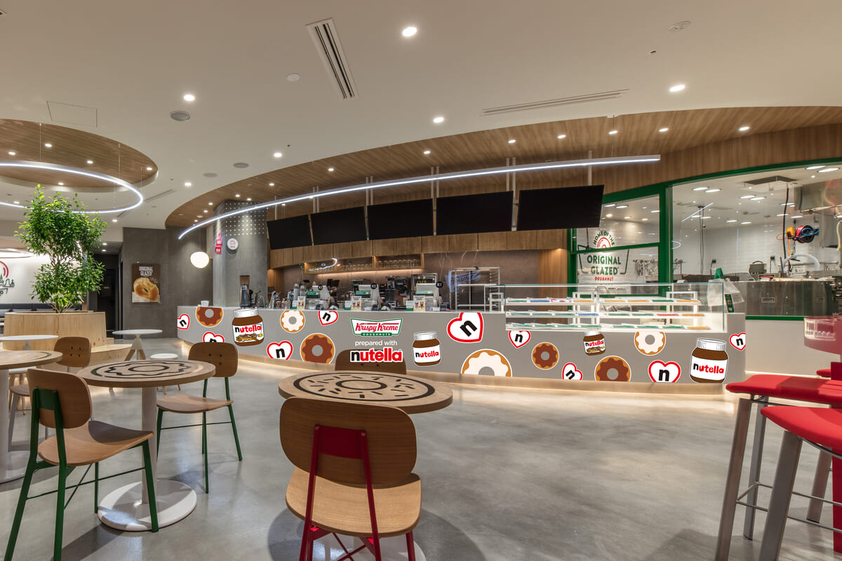 クリスピー・クリーム・ドーナツ 東京国際フォーラム店　特別装飾03