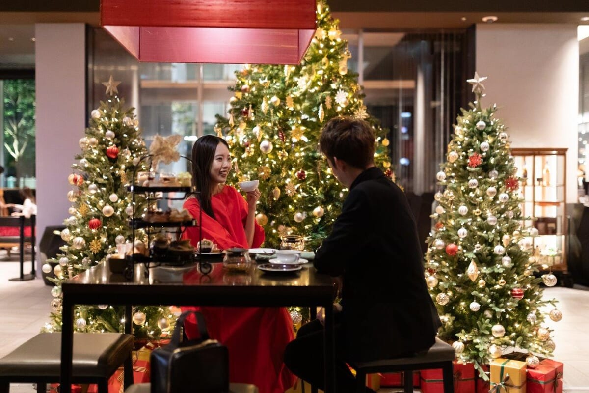 クリスマスアフタヌーンティーを楽しむひととき