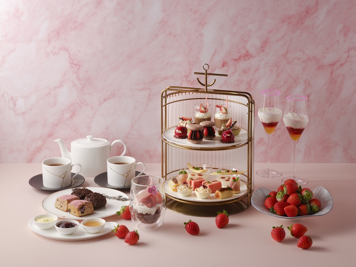 恋するいちごアフタヌーンティー with リンツチョコレート