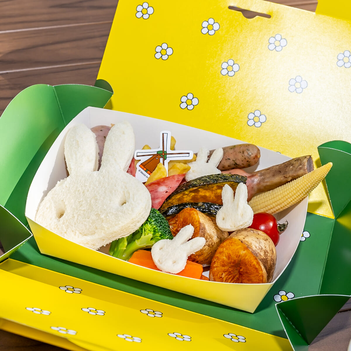 ミッフィーのチーズフォンデュBOX　アップ