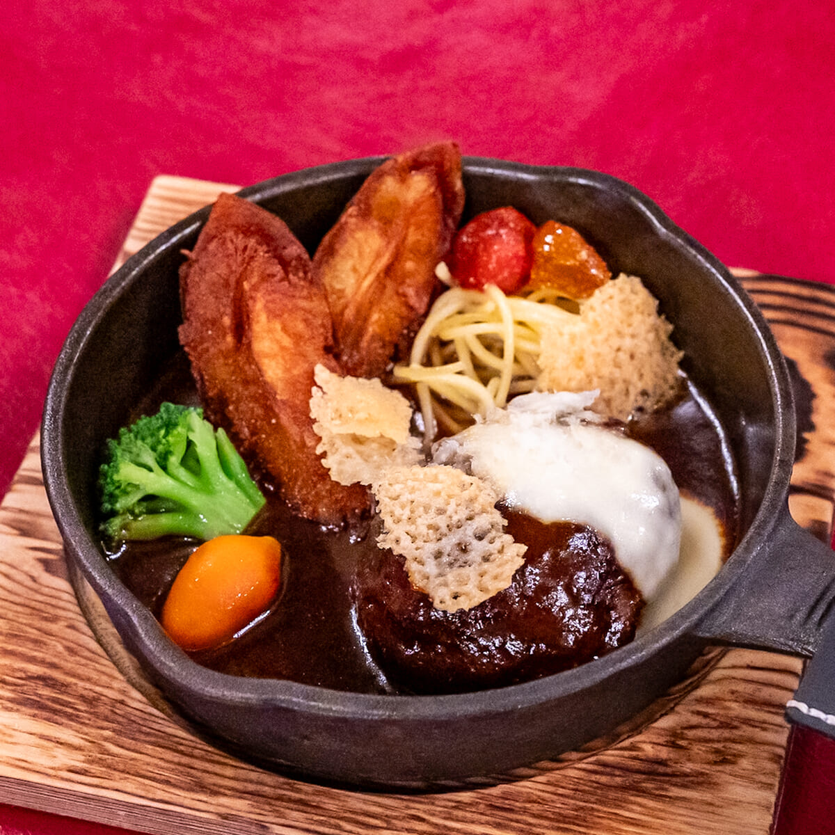 宮崎黒毛和牛煮込みハンバーグ