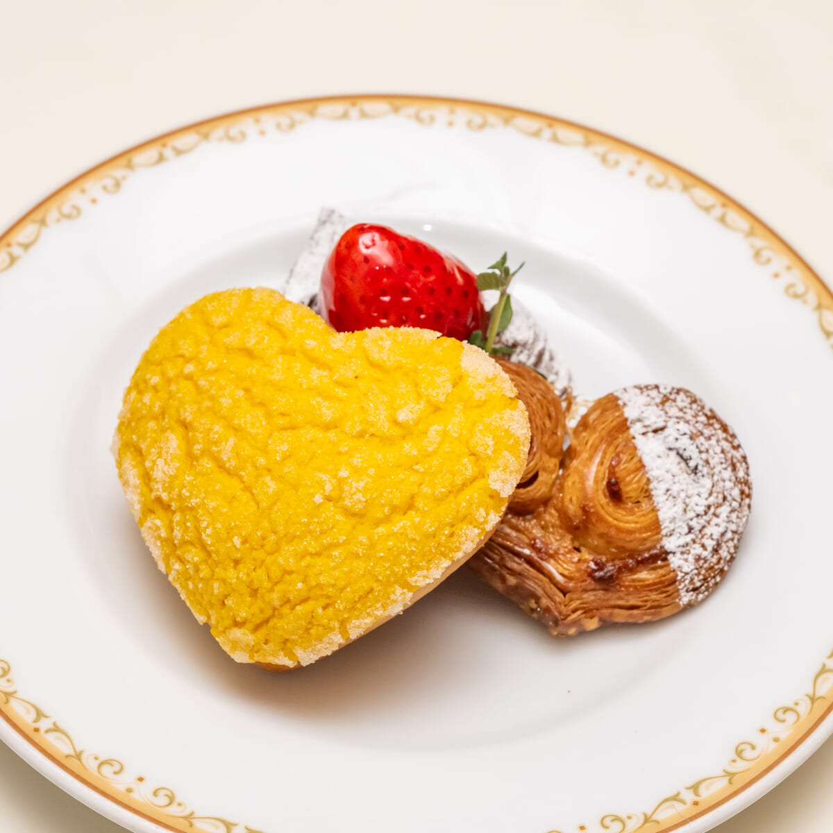 ディズニー・パルパルーザ“ミニーのファンダーランド”ブッフェ　ブレッド