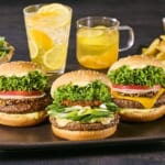 九条ネギと西京味噌の黒毛和牛バーガー/不知火クラフトレモネード