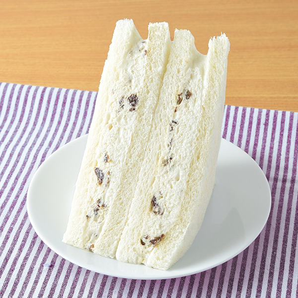 ラムレーズンホイップサンド02