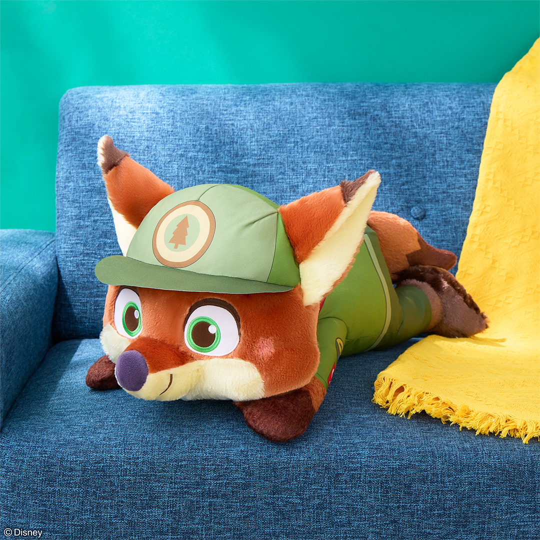 ズートピア　赤いほっぺ　寝そべり　スーパーラージキッズぬいぐるみ　“ニック・ワイルド”