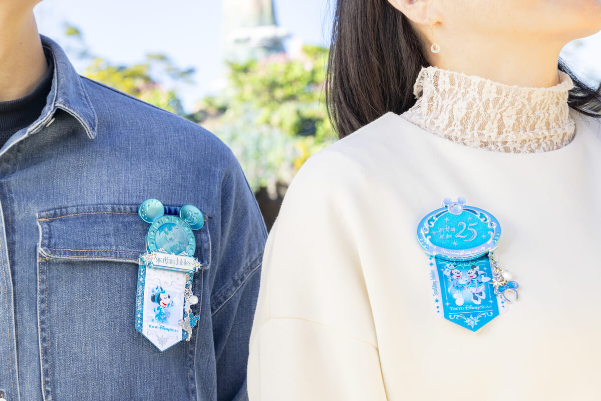 組み合わせて作れる「ジュビリーバッジ」！東京ディズニーシー25周年 