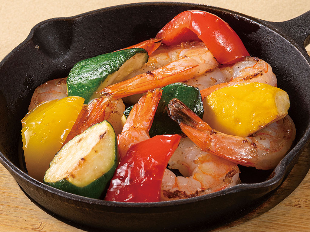 海老と彩野菜のアヒージョ