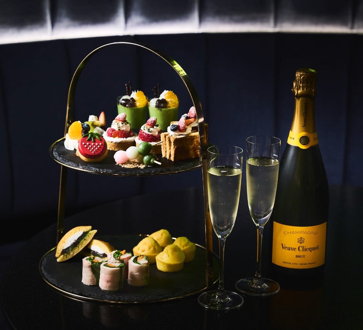 アフタヌーンティー ＋ ヴーヴ・クリコ シャンパングラス