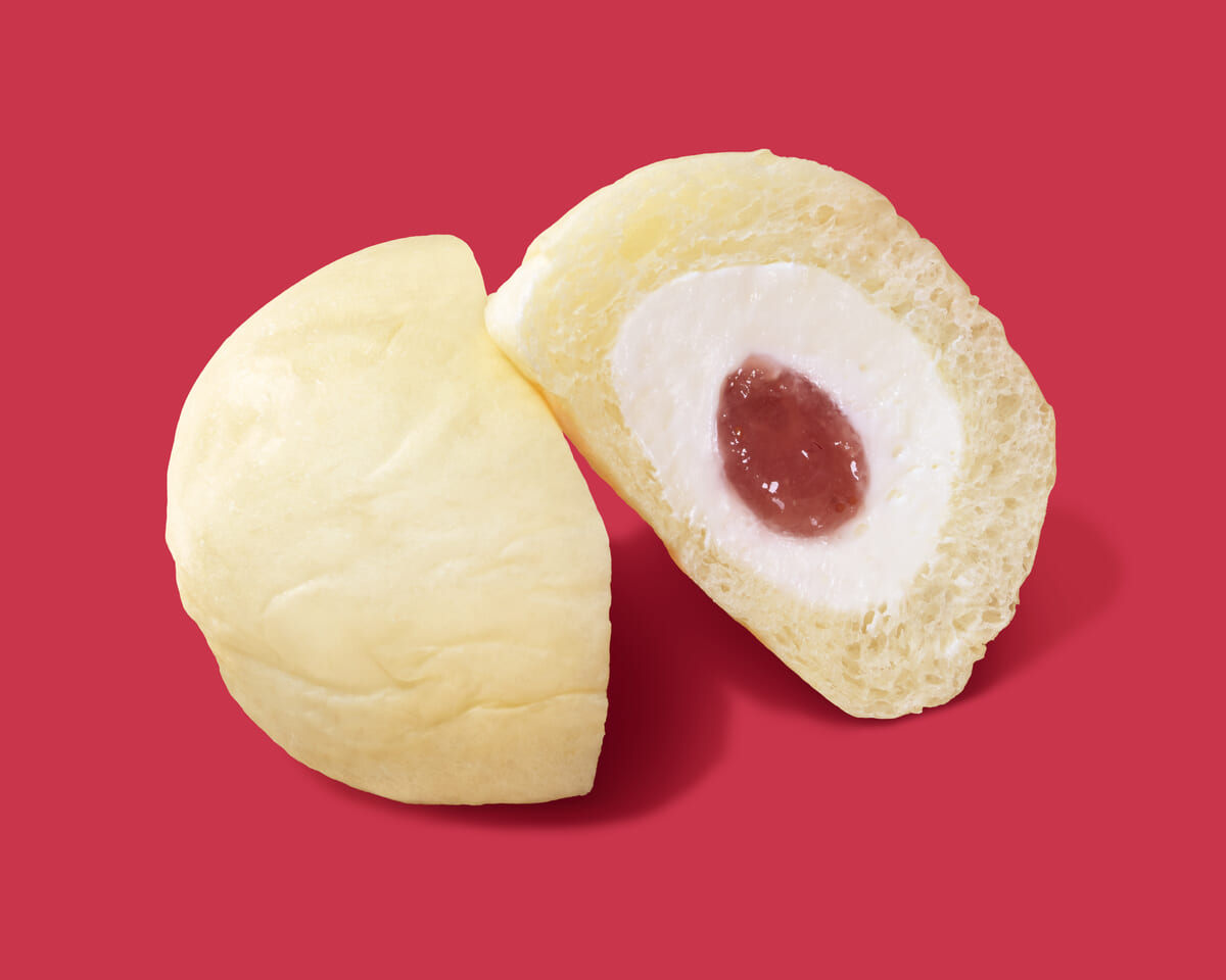八天堂冷やして食べる白いくりーむパン福岡あまおういちご02