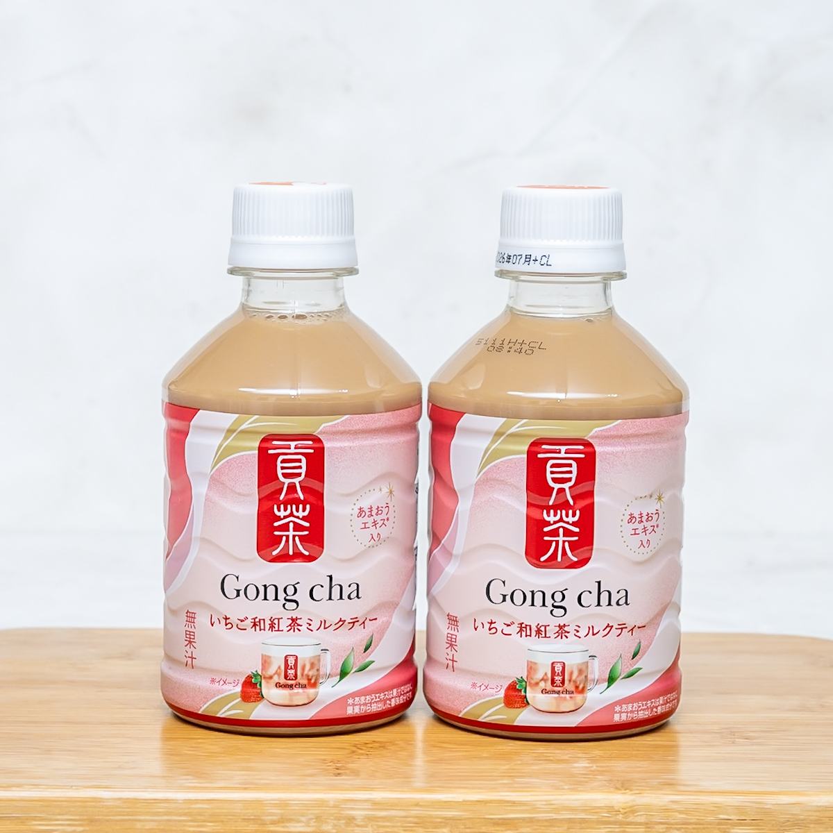 セブン-イレブン　ゴンチャ　「貢茶 いちご和紅茶ミルクティー（HOT＆COLD）」