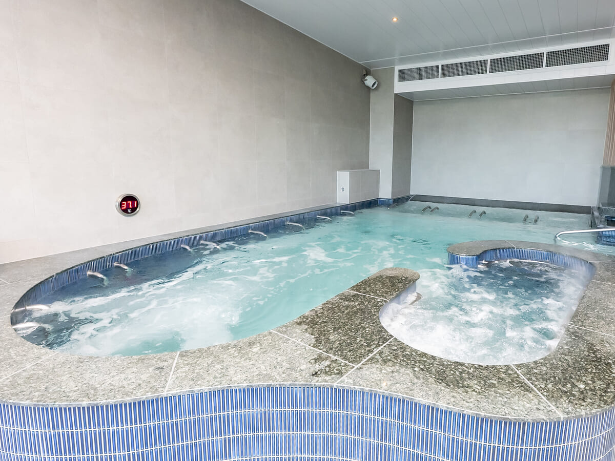 男湯　アトラクエレキ風呂（約38℃）