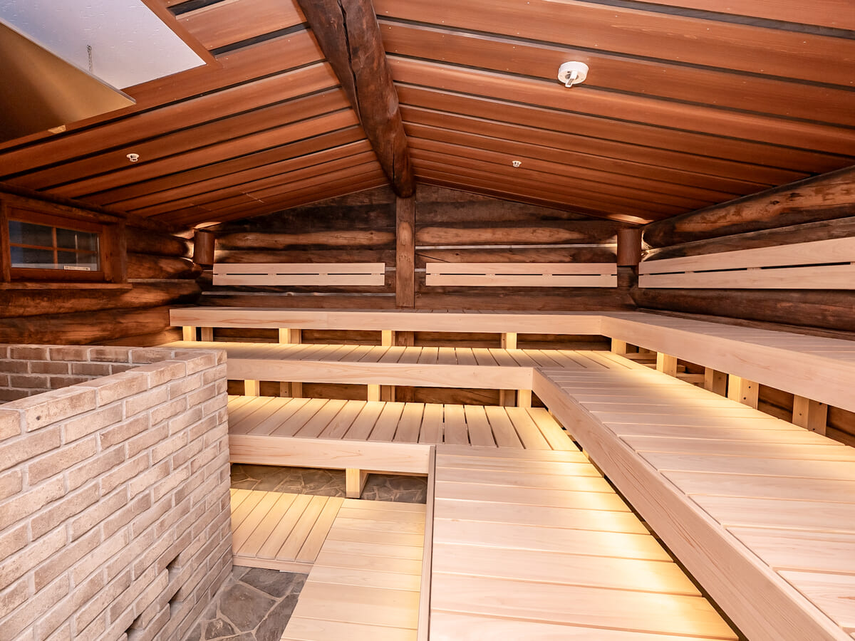 男湯　ケロサウナ（約80℃）