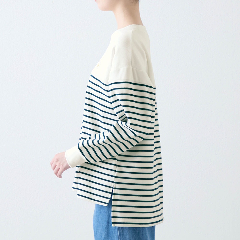 起毛ボーダーチュニック　サイドスタイル