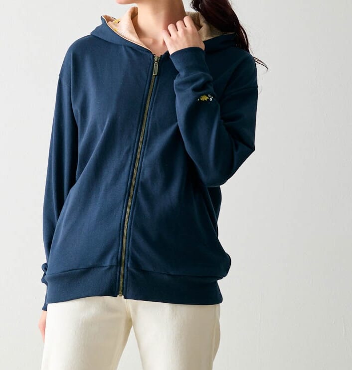 ジップパーカ　プーさん