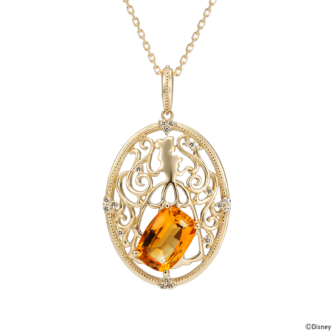 トパーズを活かした「ベル」のペンダントトップ。母との想い出がつまった宝物