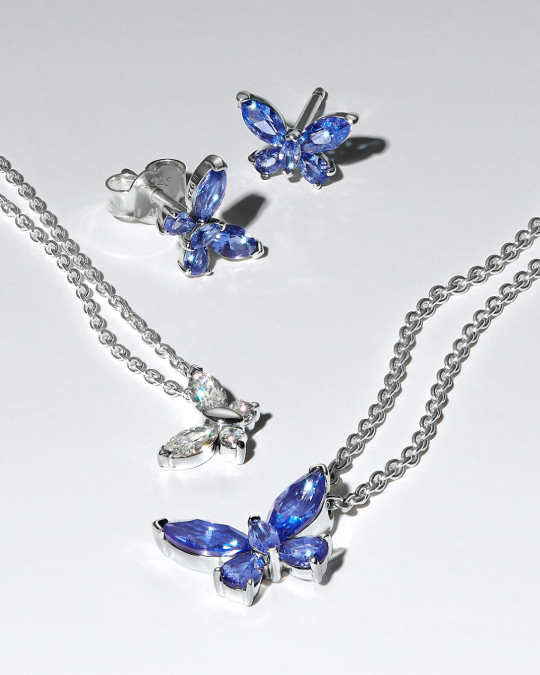 Pandora （ジュエリー）「Butterfly Stud Earrings」