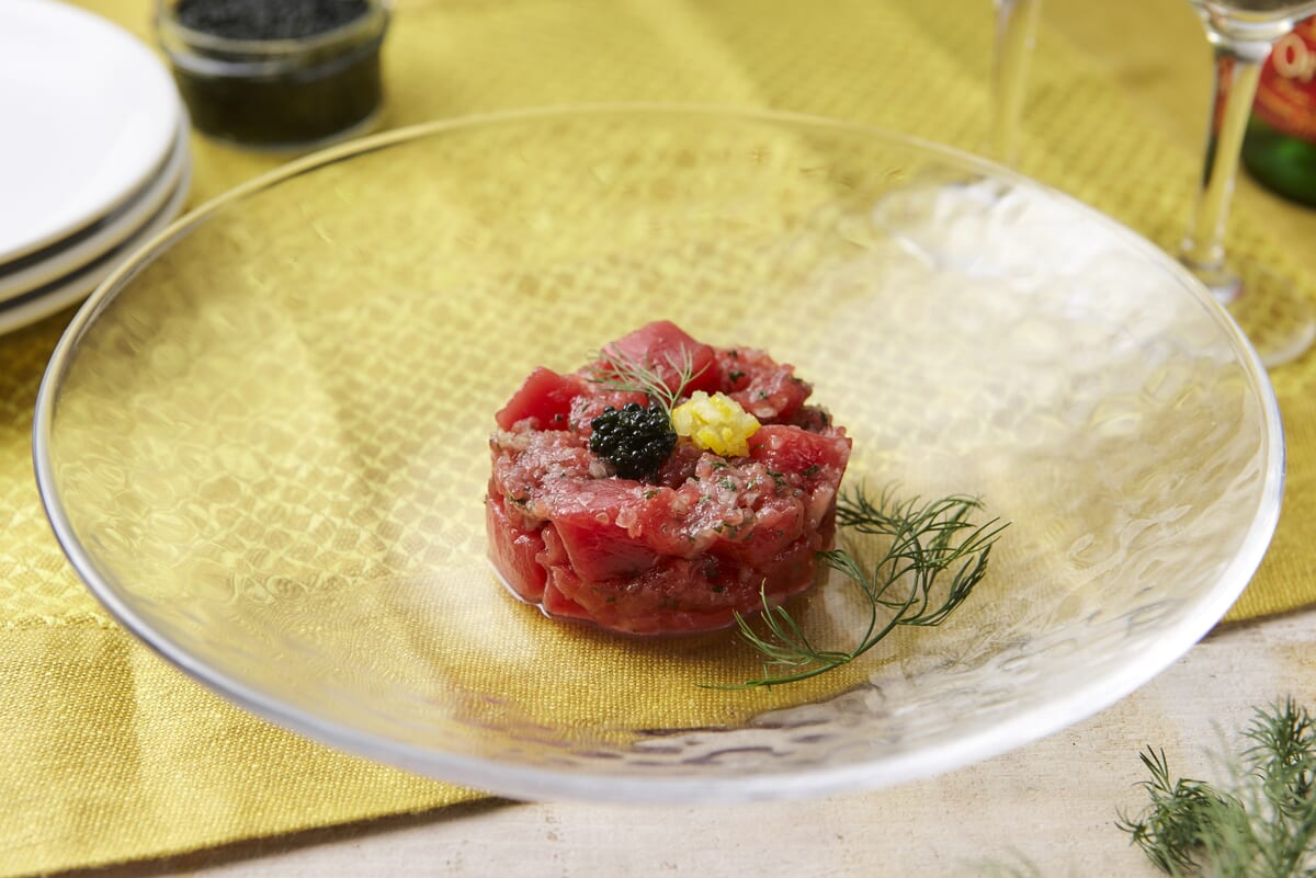 国産本鮪の冷製タルタル～キャビアと柚子の香り～