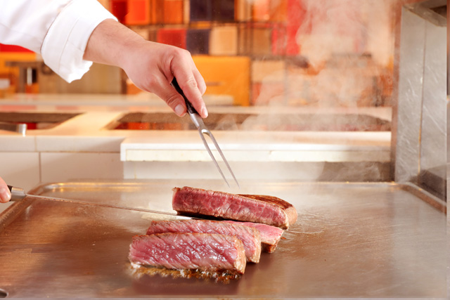 国産牛肉の鉄板焼き