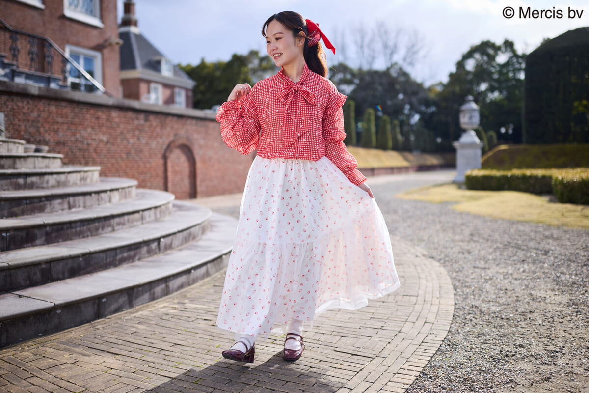 シフォンブラウス、スカート