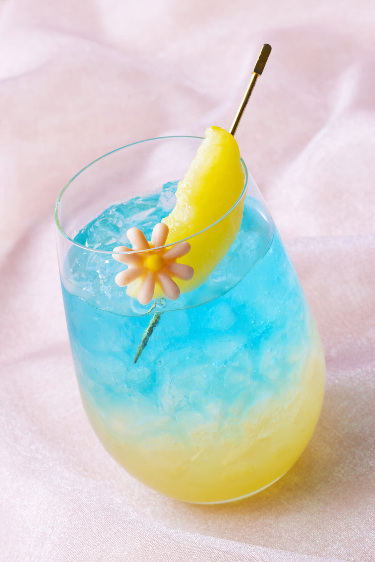 宿泊者限定ドリンクも！ディズニーアンバサダーホテル「エンパイア・グリル」“ミニーのスプリング・デイドリーム”スペシャルメニュー