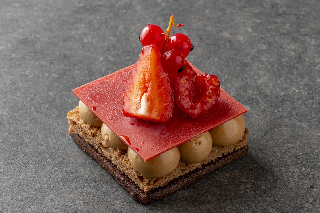 タルトフリュイルージュ