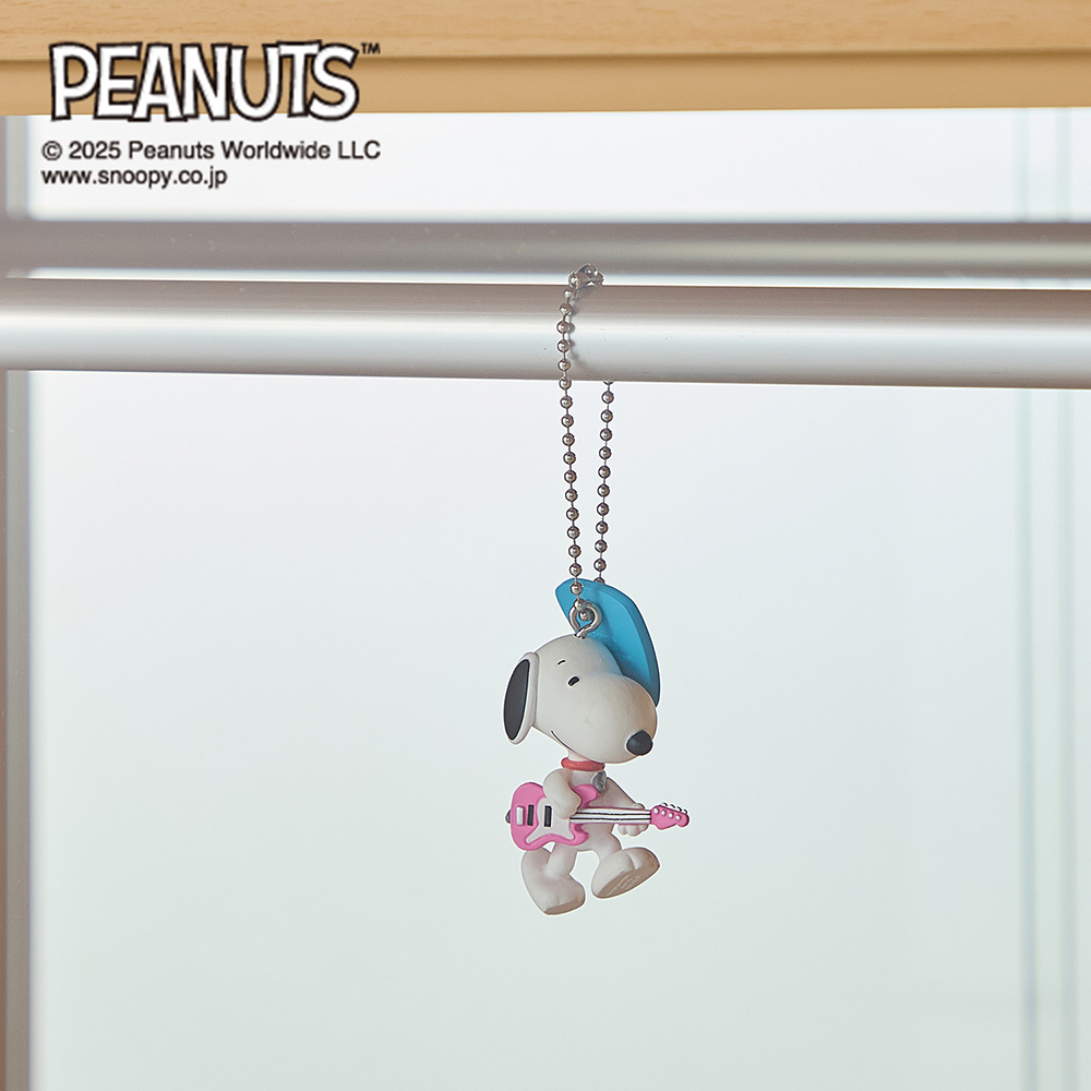 背面ミラー付きダブル棚板のコレクションキャビネット3