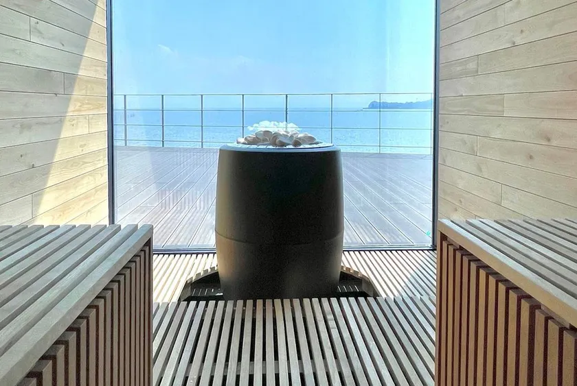 日本初の低負担サウナ「AINO」で比較的身体に負担をかけず楽しめる 日本初の低負担サウナ「AINO」で比較的身体に負担をかけず楽しめる