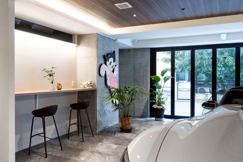 落ち着いた雰囲気のカウンタースペース