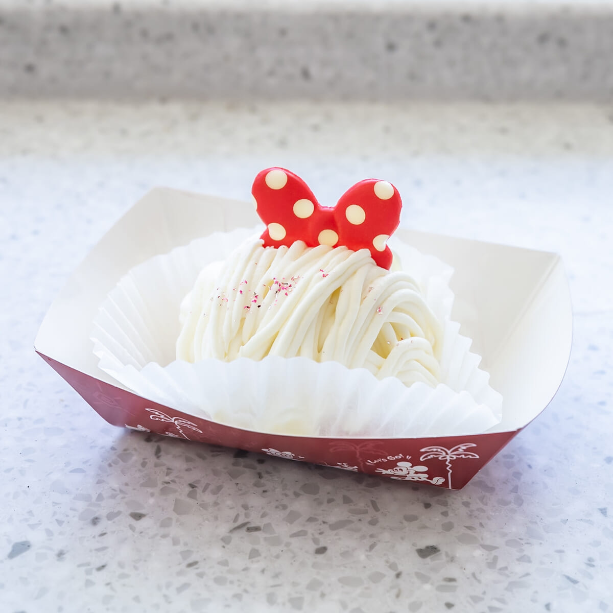 東京ディズニーランド“ミニーのファンダーランド”チーズモンブラン、スーベニアプレート付き2