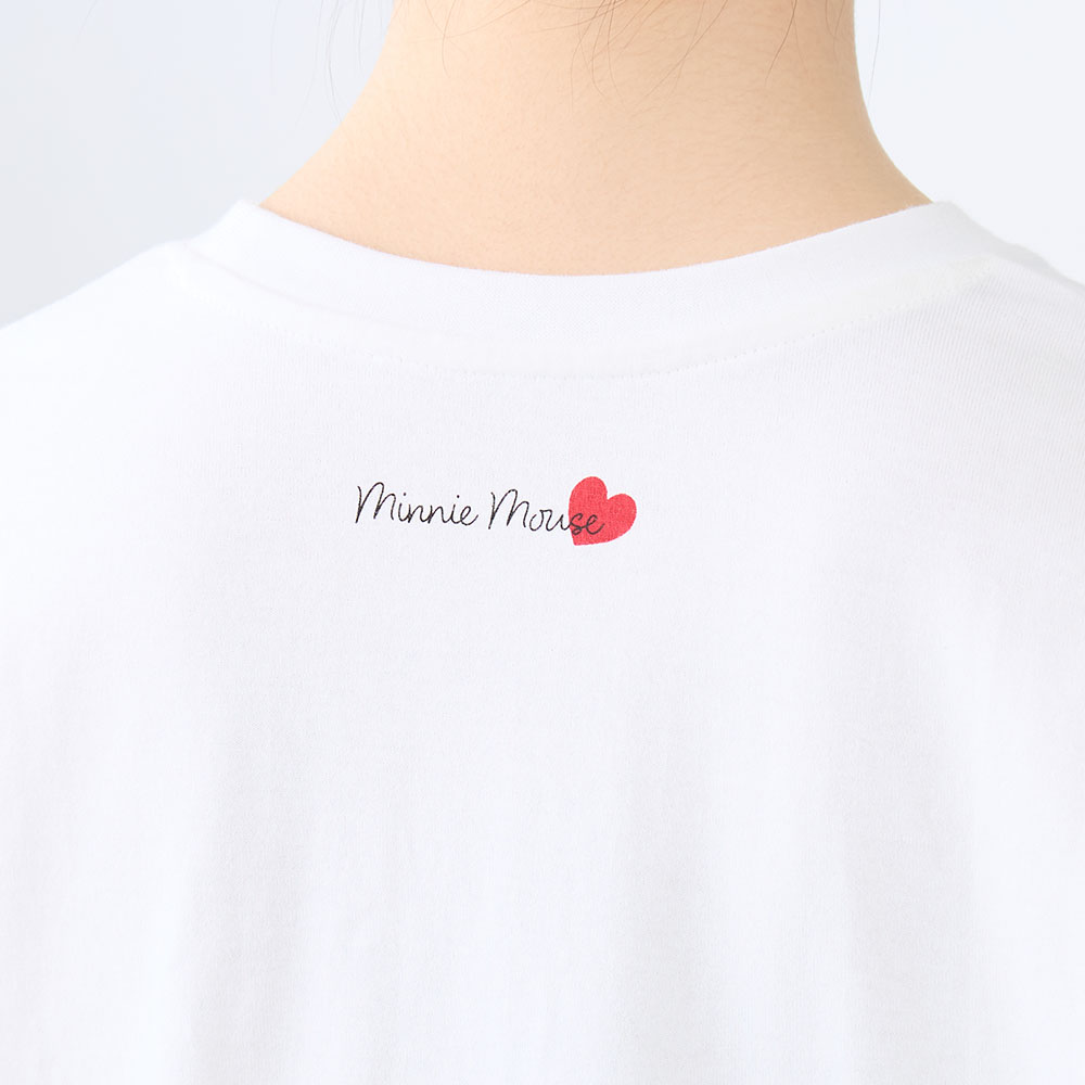 プリント＆刺しゅう五分袖Ｔシャツ　後ろ