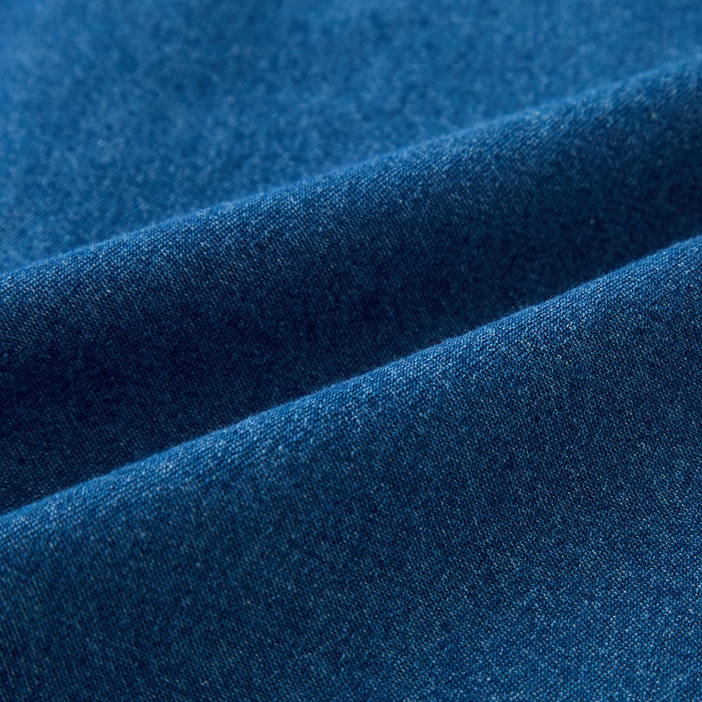 刺しゅうデニムシャツ　素材アップ