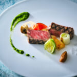 国産黒毛種“五島和牛フィレ肉”のポワレ 岐宿味噌と山田さんが作った粗塩