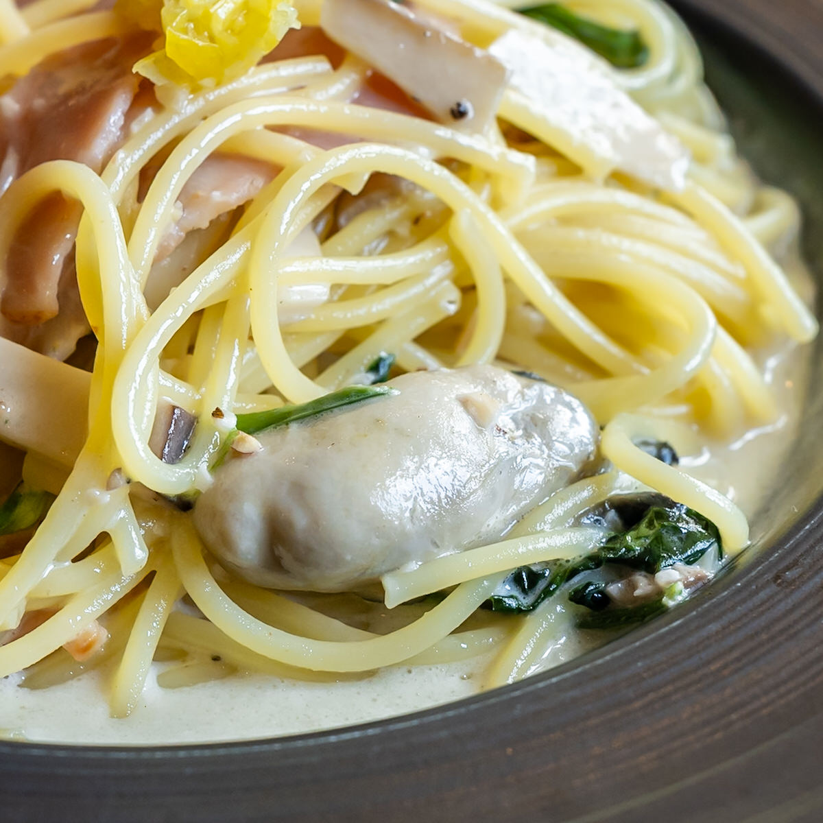 九州産牡蠣と塩レモンのクリームスパゲティ 九州産牡蠣と塩レモンのクリームスパゲティ