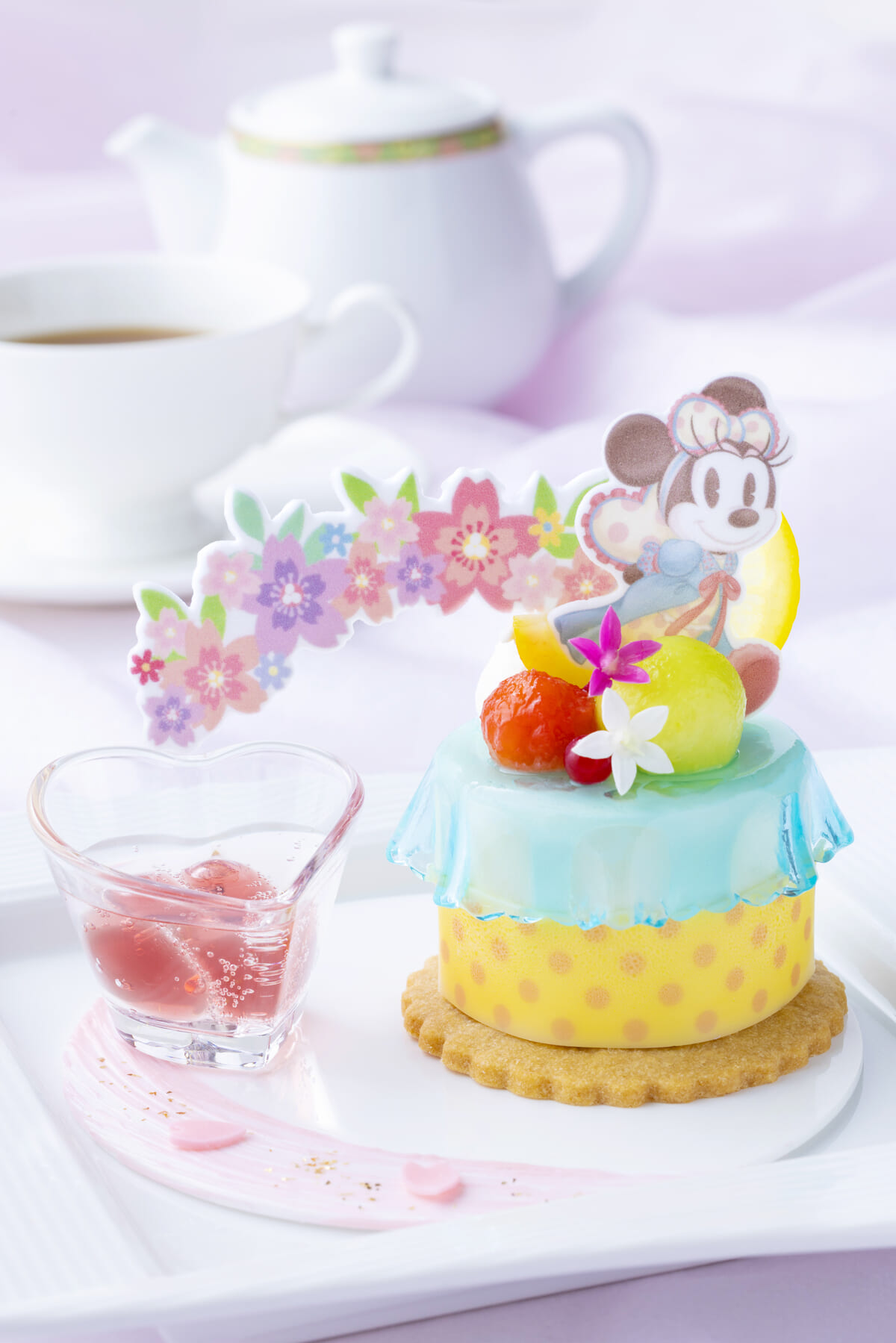 ハイピリオン・ラウンジ_“ミニーのスプリング・デイドリーム”ケーキセット