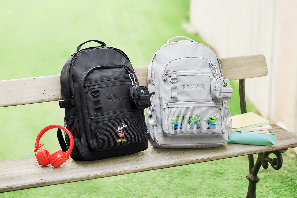 ミッキーやリトル・グリーン・メンデザインのバックパック