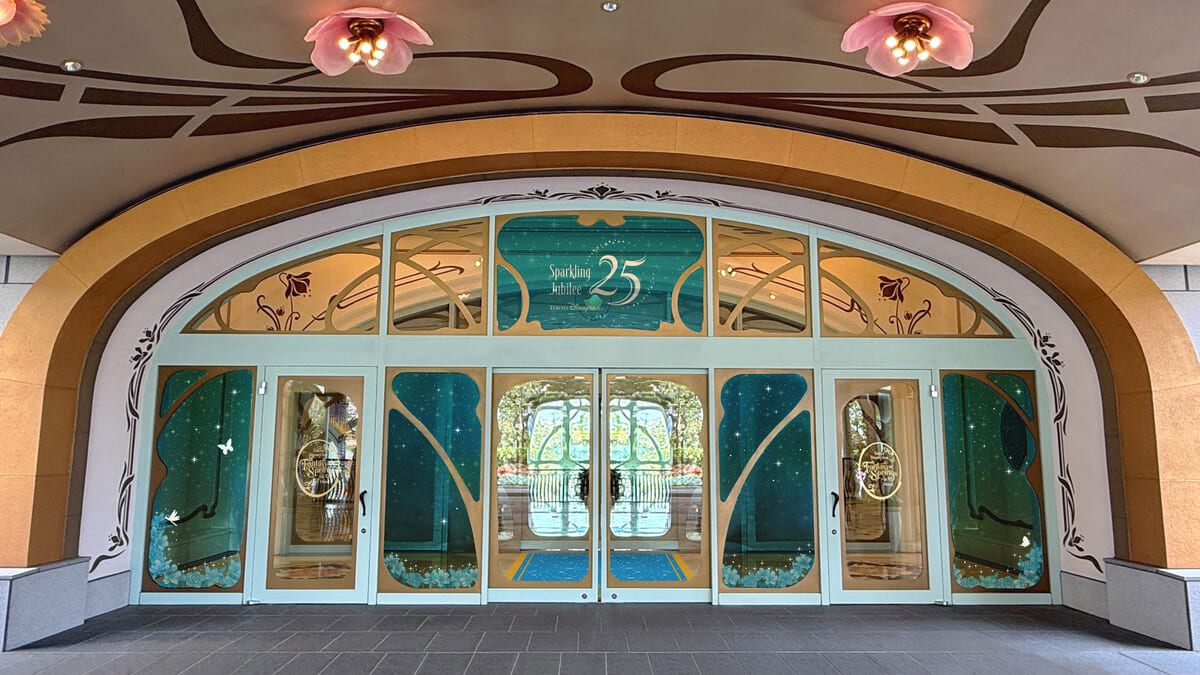東京ディズニーシー・ファンタジースプリングスホテル_ホテルメインエントランス装飾（イメージ）