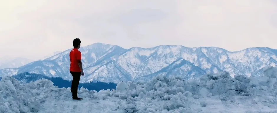 半袖チャンネル開設の告知ビジュアル